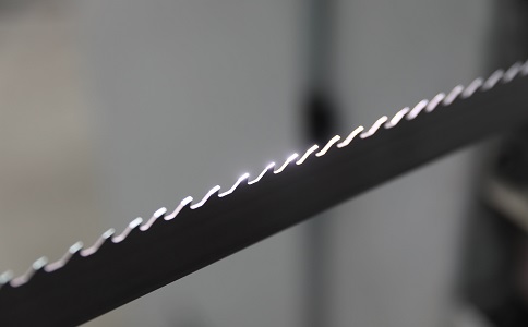 邯郸双金属带锯条产生切削噪音的原因具体有哪些？
